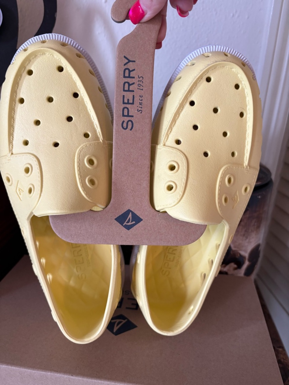 Sperry Women’s ' Yellow Slip-On Boat Shoes Size 7M. Brand New.